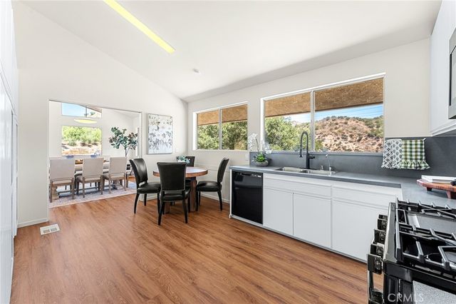 9110 Happy Camp Road, Moorpark, CA 93021