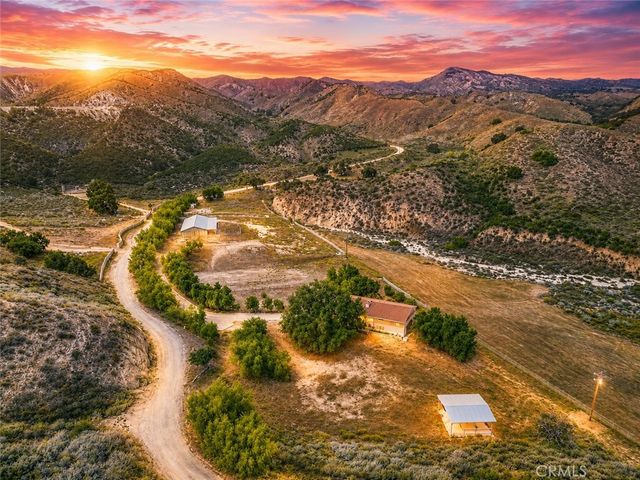 9110 Happy Camp Road, Moorpark, CA 93021