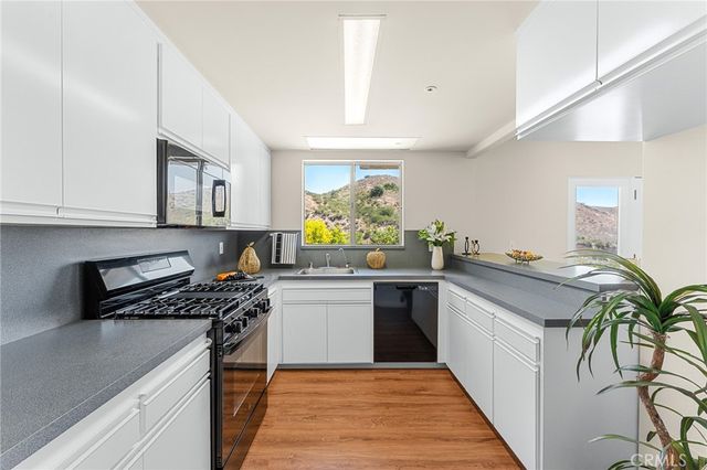 9110 Happy Camp Road, Moorpark, CA 93021