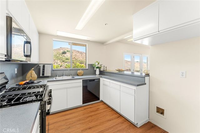 9110 Happy Camp Road, Moorpark, CA 93021