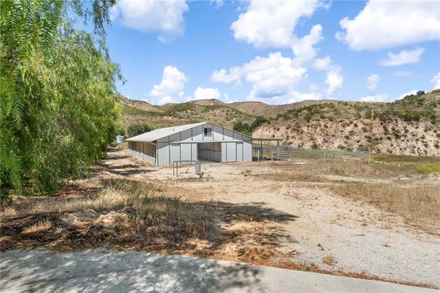 9110 Happy Camp Road, Moorpark, CA 93021