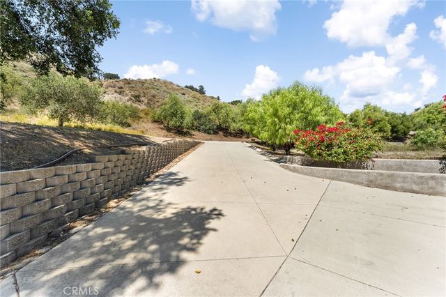 9110 Happy Camp Road, Moorpark, CA 93021