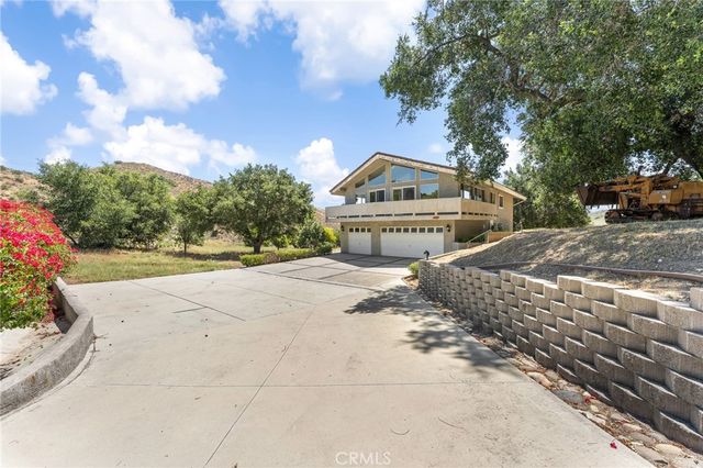 9110 Happy Camp Road, Moorpark, CA 93021