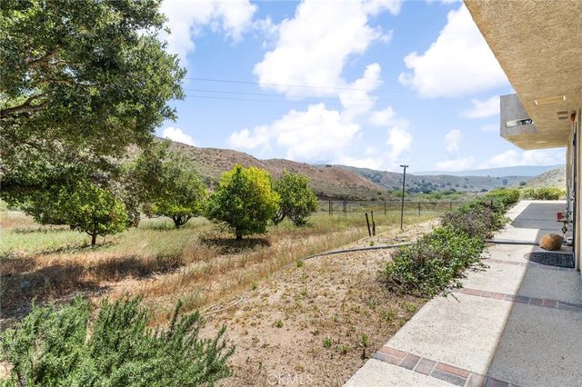 9110 Happy Camp Road, Moorpark, CA 93021