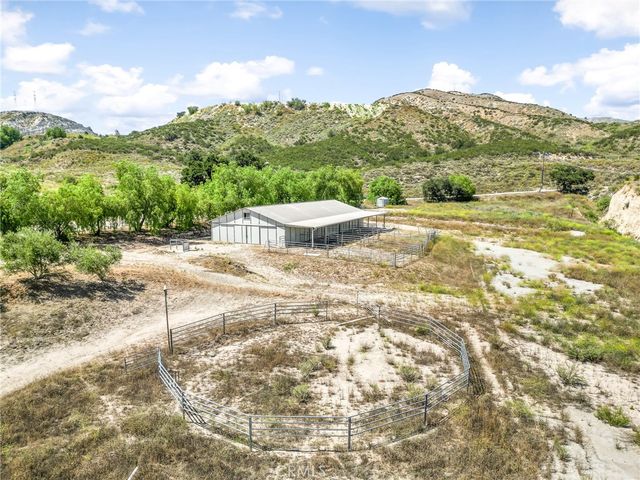 9110 Happy Camp Road, Moorpark, CA 93021