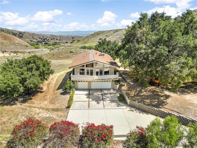 9110 Happy Camp Road, Moorpark, CA 93021