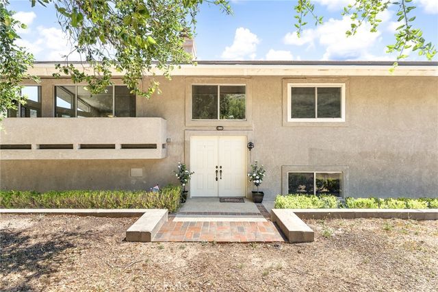 9110 Happy Camp Road, Moorpark, CA 93021