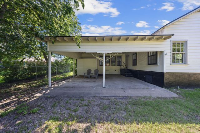 617 N Beal ST, Belton, TX 76513