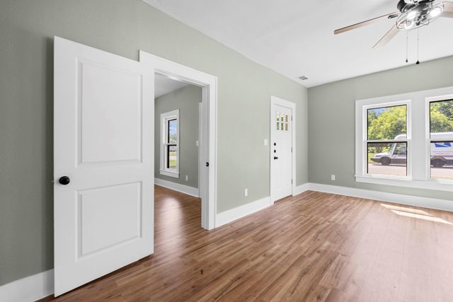 617 N Beal ST, Belton, TX 76513