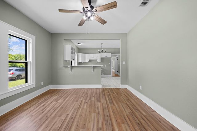 617 N Beal ST, Belton, TX 76513