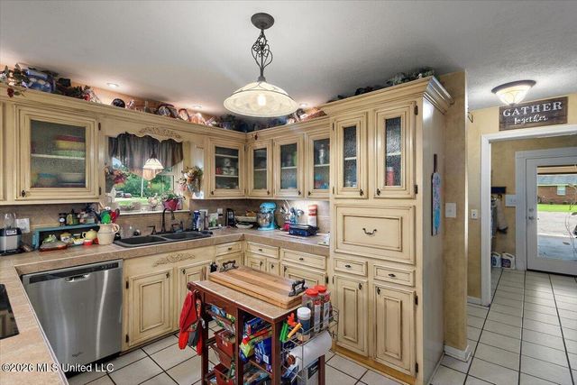 161 Mccarty Road, Jackson, MS 39212
