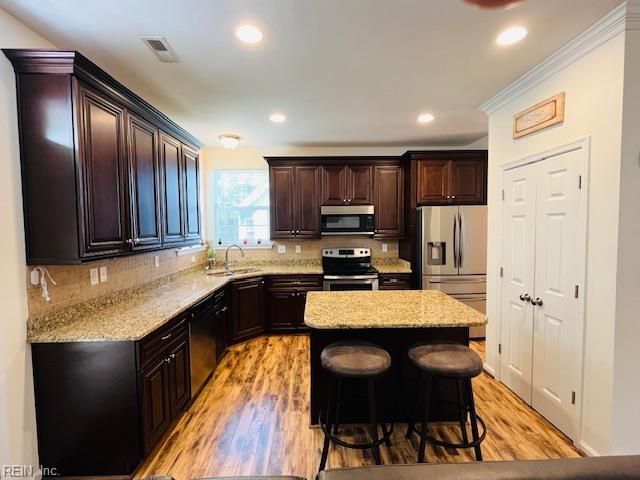 1000 Joan CT, Chesapeake, VA 23322