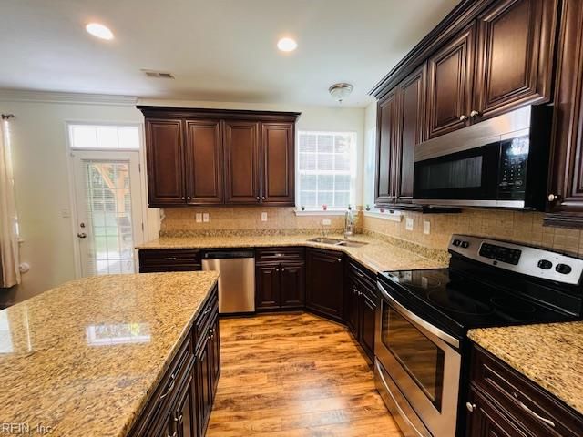 1000 Joan CT, Chesapeake, VA 23322