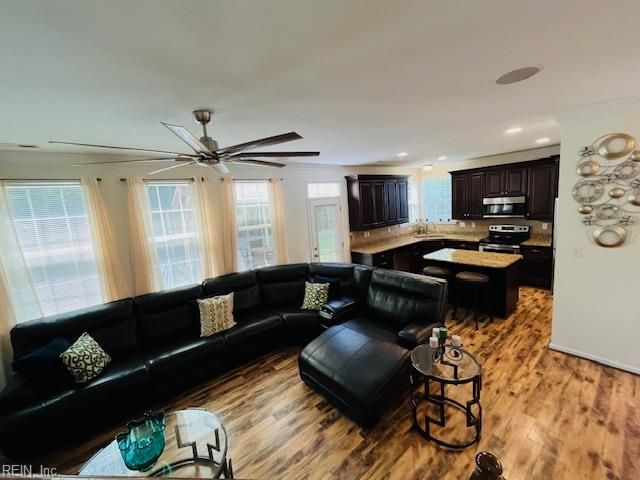 1000 Joan CT, Chesapeake, VA 23322