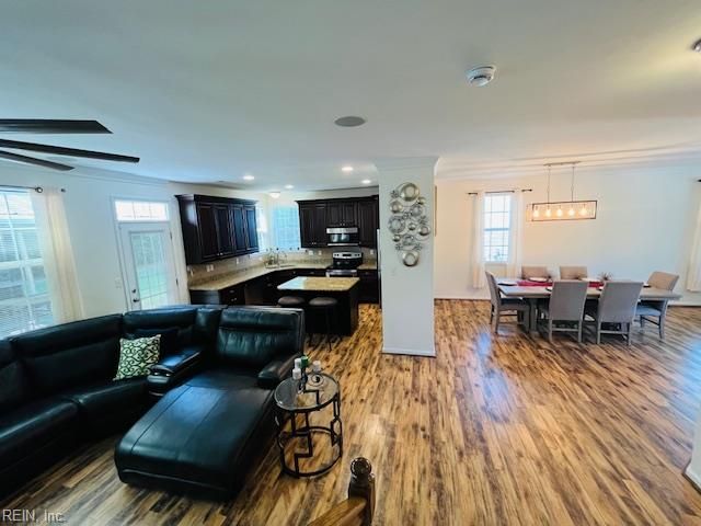 1000 Joan CT, Chesapeake, VA 23322