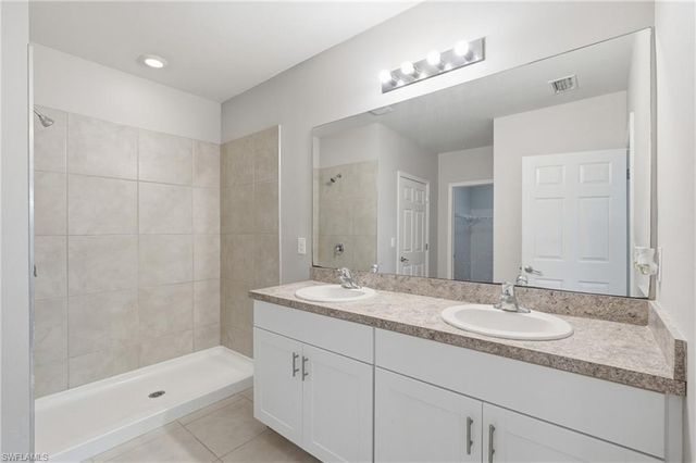 27580 Los Amigos LN, Bonita Springs, FL 34135