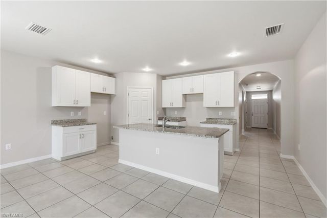 27580 Los Amigos LN, Bonita Springs, FL 34135