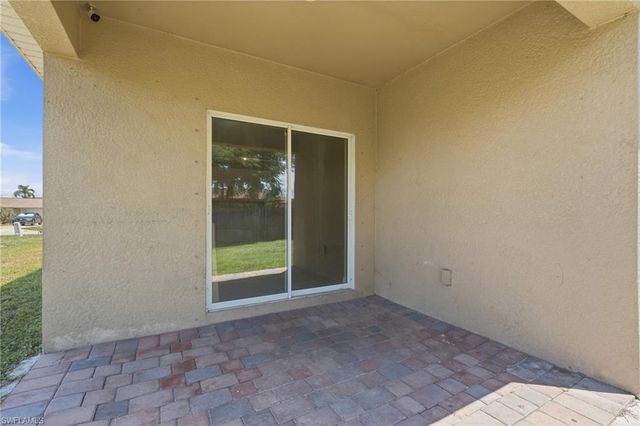 27580 Los Amigos LN, Bonita Springs, FL 34135