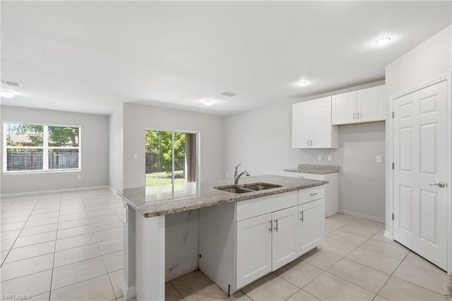 27580 Los Amigos LN, Bonita Springs, FL 34135