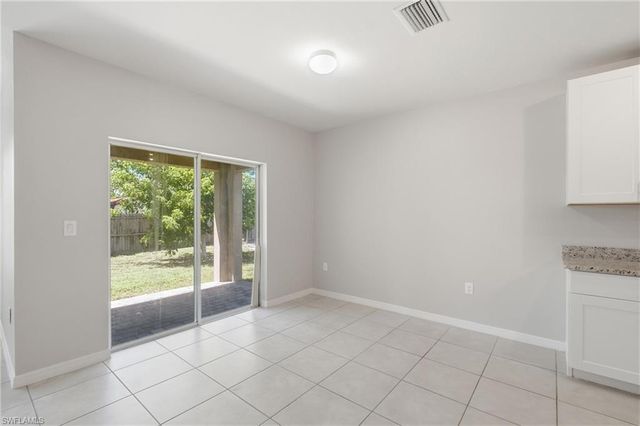27580 Los Amigos LN, Bonita Springs, FL 34135