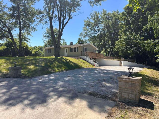 1742 E Range Line Road, Greencastle, IN 46135