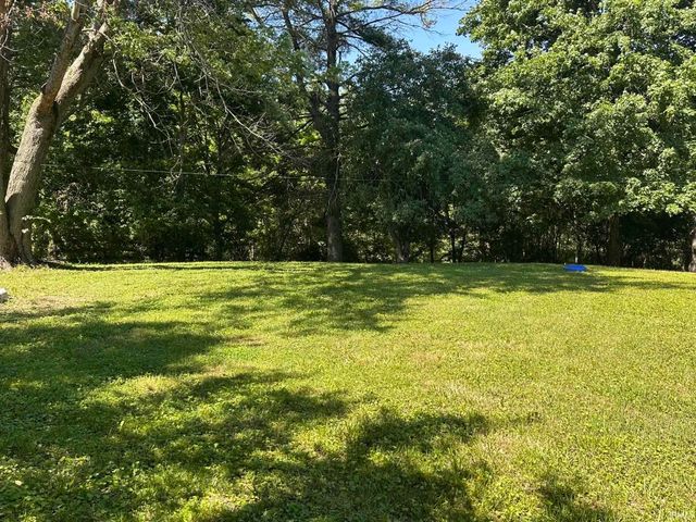 1742 E Range Line Road, Greencastle, IN 46135