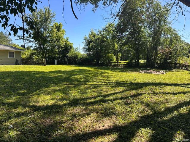 1742 E Range Line Road, Greencastle, IN 46135