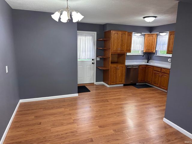 1742 E Range Line Road, Greencastle, IN 46135