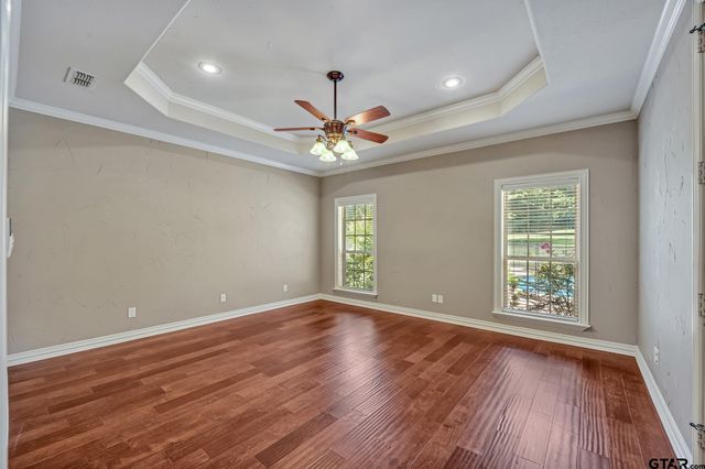 200 Oakland, Longview, TX 75605