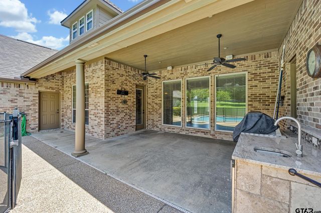 200 Oakland, Longview, TX 75605