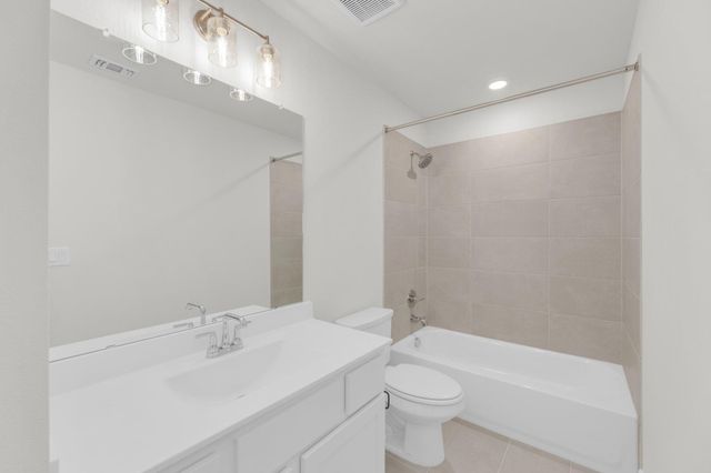 168 Montecilo DR, Liberty Hill, TX 78642