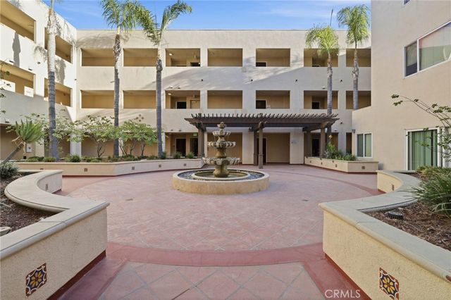 13941 Sherman Way 407, Van Nuys, CA 91405