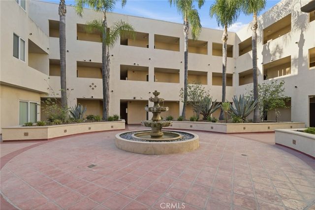 13941 Sherman Way 407, Van Nuys, CA 91405