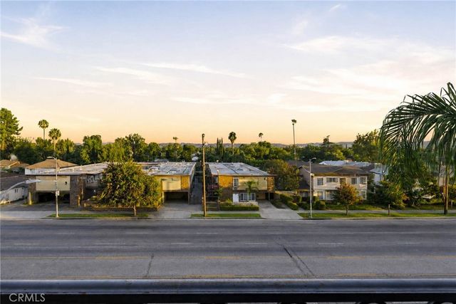 13941 Sherman Way 407, Van Nuys, CA 91405