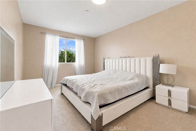13941 Sherman Way 407, Van Nuys, CA 91405