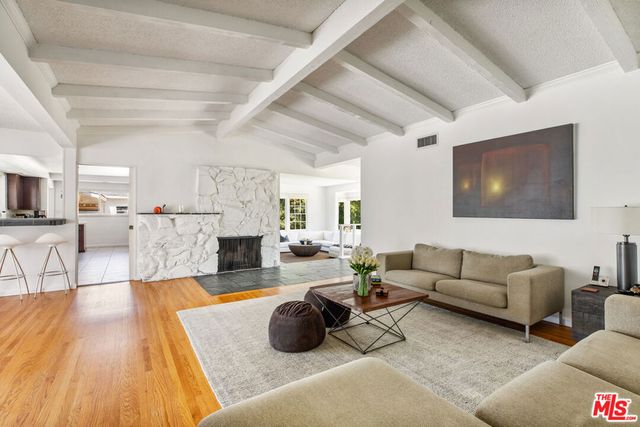 19630 Rosita Street, Tarzana, CA 91356