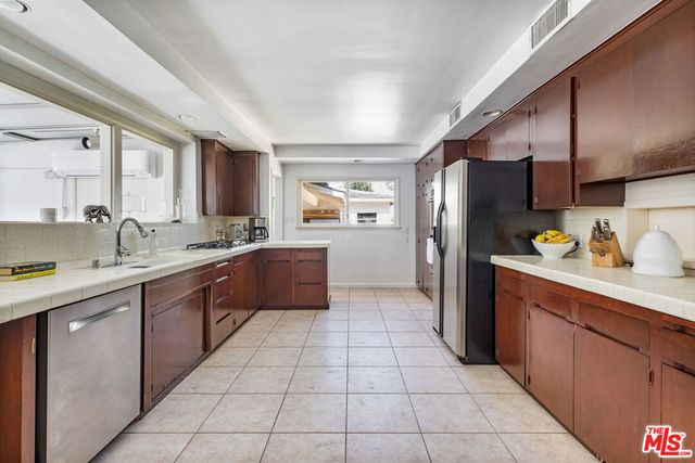 19630 Rosita Street, Tarzana, CA 91356