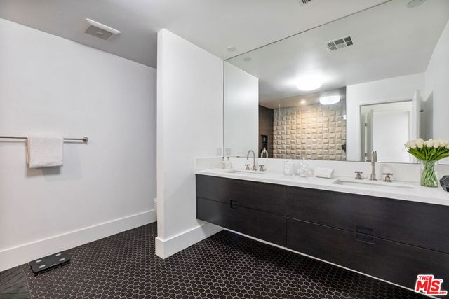 19630 Rosita Street, Tarzana, CA 91356