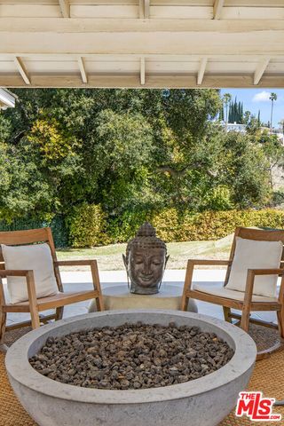 19630 Rosita Street, Tarzana, CA 91356