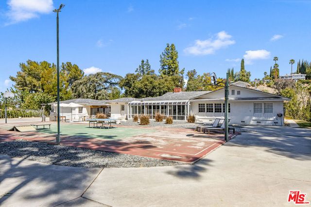 19630 Rosita Street, Tarzana, CA 91356