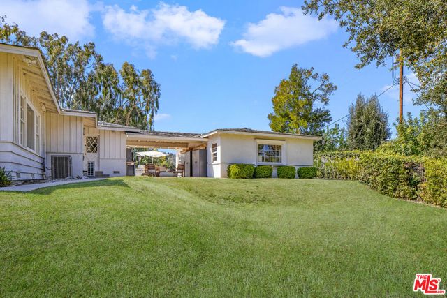 19630 Rosita Street, Tarzana, CA 91356