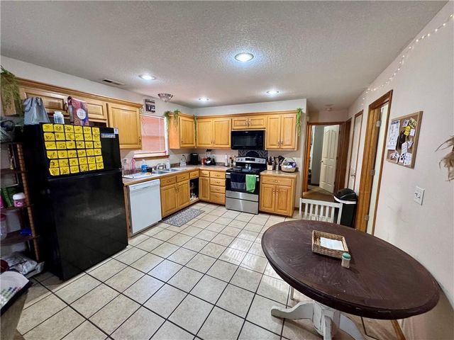 206 N Elm Street, Holden, MO 64040