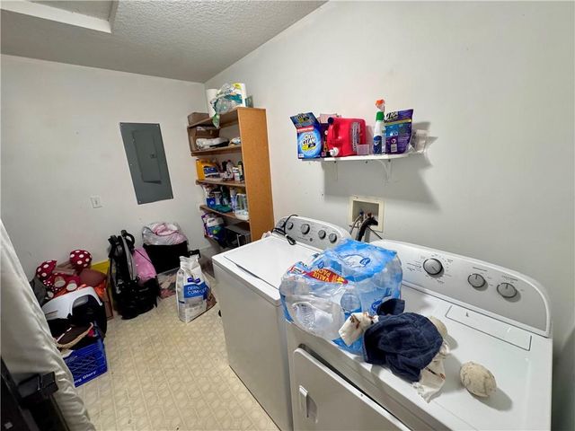 206 N Elm Street, Holden, MO 64040