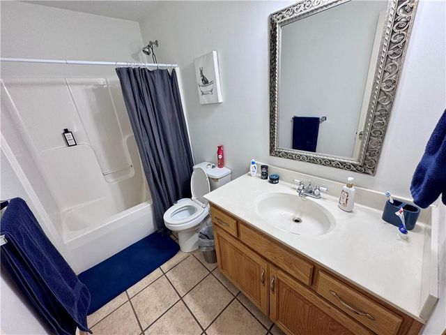 206 N Elm Street, Holden, MO 64040