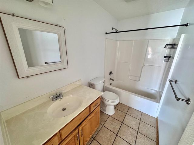 206 N Elm Street, Holden, MO 64040