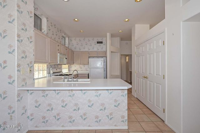 13612 W ROBERTSON Drive, Sun City West, AZ 85375