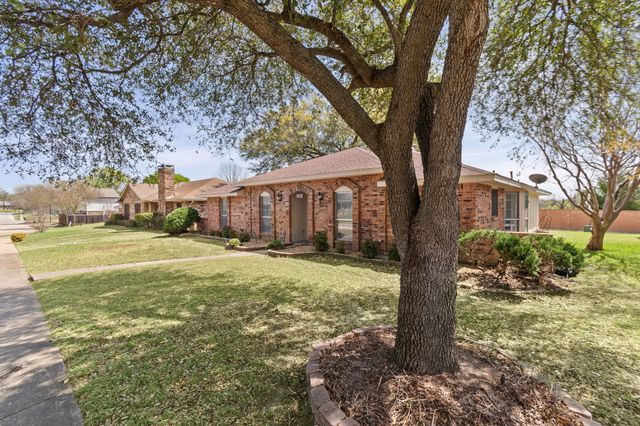 5222 Collingwood Drive, Garland, TX 75043