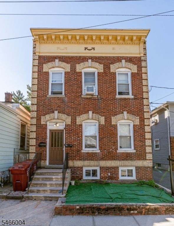 83 E Centre St, Nutley Twp., NJ 07110 — photo 2