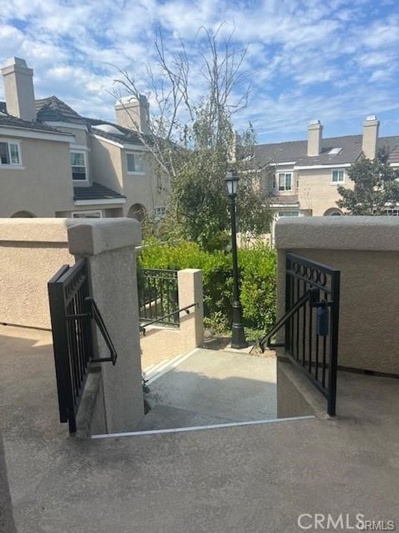 Image 3 of property listing at 2300 Maple Avenue 80, Torrance, CA 90503