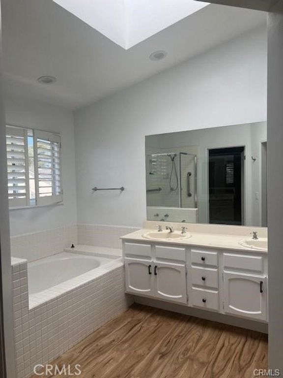 Image 36 of property listing at 2300 Maple Avenue 80, Torrance, CA 90503